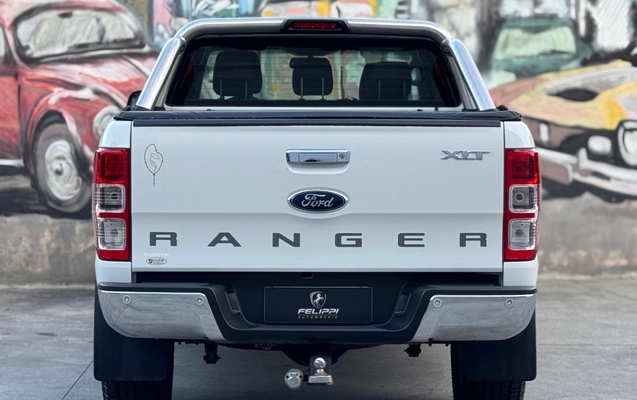 imagem-https://www.socarrao.com.br/sc-vehicle-images-prod/4395429/1792446050717-49cbd494d71d42b08e72a823b7d4bd10_1792445299861.jpg