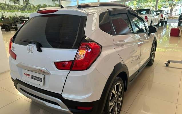 imagem-https://www.socarrao.com.br/sc-vehicle-images-prod/4395446/1792446161674-KW3wTz20wGP5CHWl4M4j65FAmktpGm6I.jpg