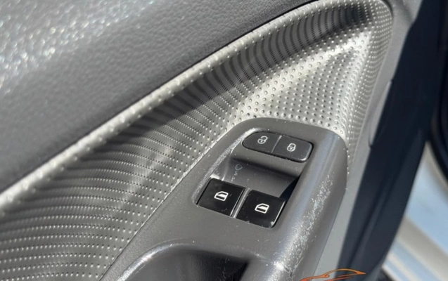 imagem-https://www.socarrao.com.br/sc-vehicle-images-prod/4396540/1792495230258-MTUuanBlZw.jpeg