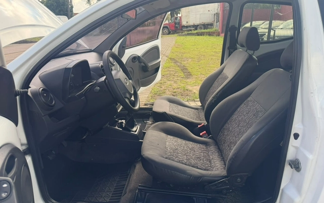 imagem-https://www.socarrao.com.br/sc-vehicle-images-prod/4397104/1792464216304-V2hhdHNBcHAgSW1hZ2UgMjAyNi0xMC0xOSBhdCAwOS4wMC40MiAoMykuanBlZw.jpeg