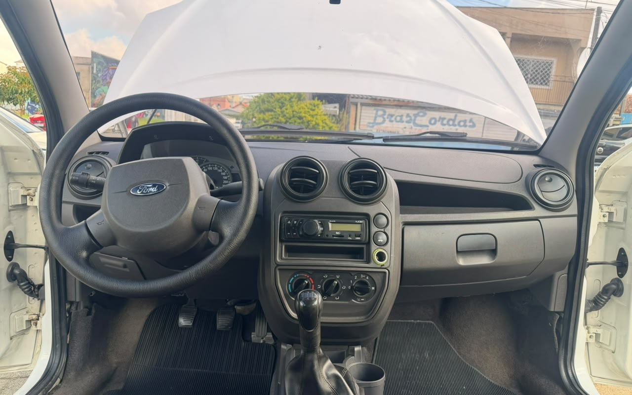 imagem-https://www.socarrao.com.br/sc-vehicle-images-prod/4397104/1792464216443-V2hhdHNBcHAgSW1hZ2UgMjAyNi0xMC0xOSBhdCAwOS4wMC40MyAoMSkuanBlZw.jpeg