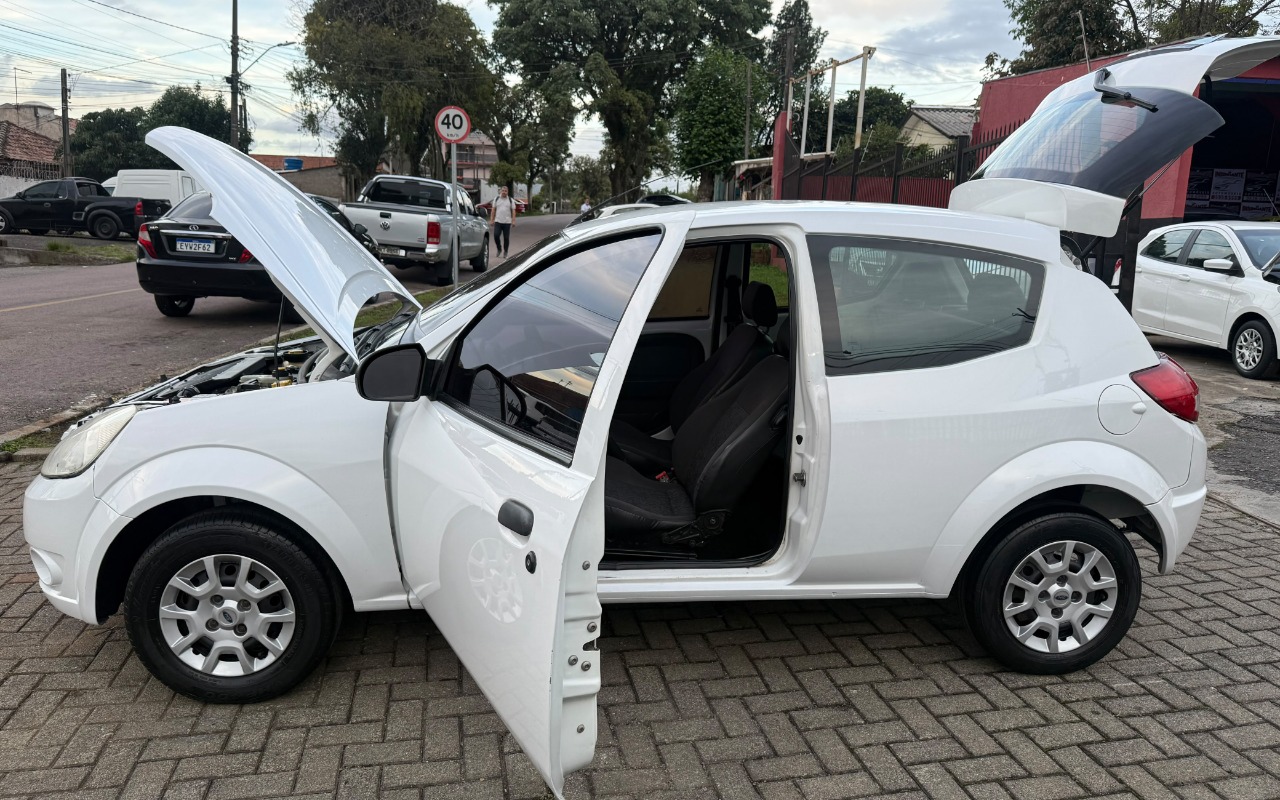 imagem-https://www.socarrao.com.br/sc-vehicle-images-prod/4397104/1792464216522-V2hhdHNBcHAgSW1hZ2UgMjAyNi0xMC0xOSBhdCAwOS4wMC40MyAoMikuanBlZw.jpeg