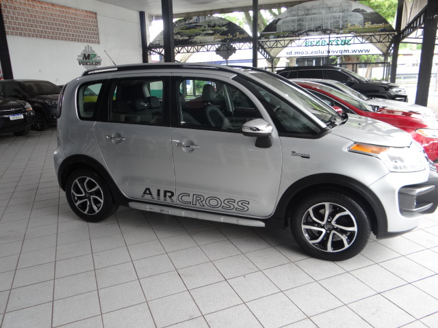 imagem-https://www.socarrao.com.br/sc-vehicle-images-prod/43993/1769988799154-7055171OR_1763383905_67_710.jpg