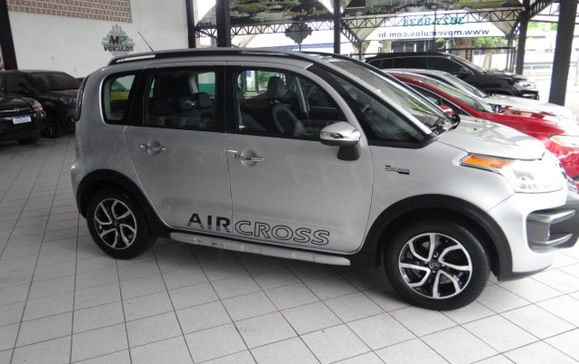 imagem-https://www.socarrao.com.br/sc-vehicle-images-prod/43993/1769988799154-7055171OR_1763383905_67_710.jpg