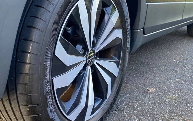 imagem-https://www.socarrao.com.br/sc-vehicle-images-prod/4399959/1792494185433-integration-api-p9kRYrsWA2eftdBmJcggMz5OG0Uwrm9R.jpg
