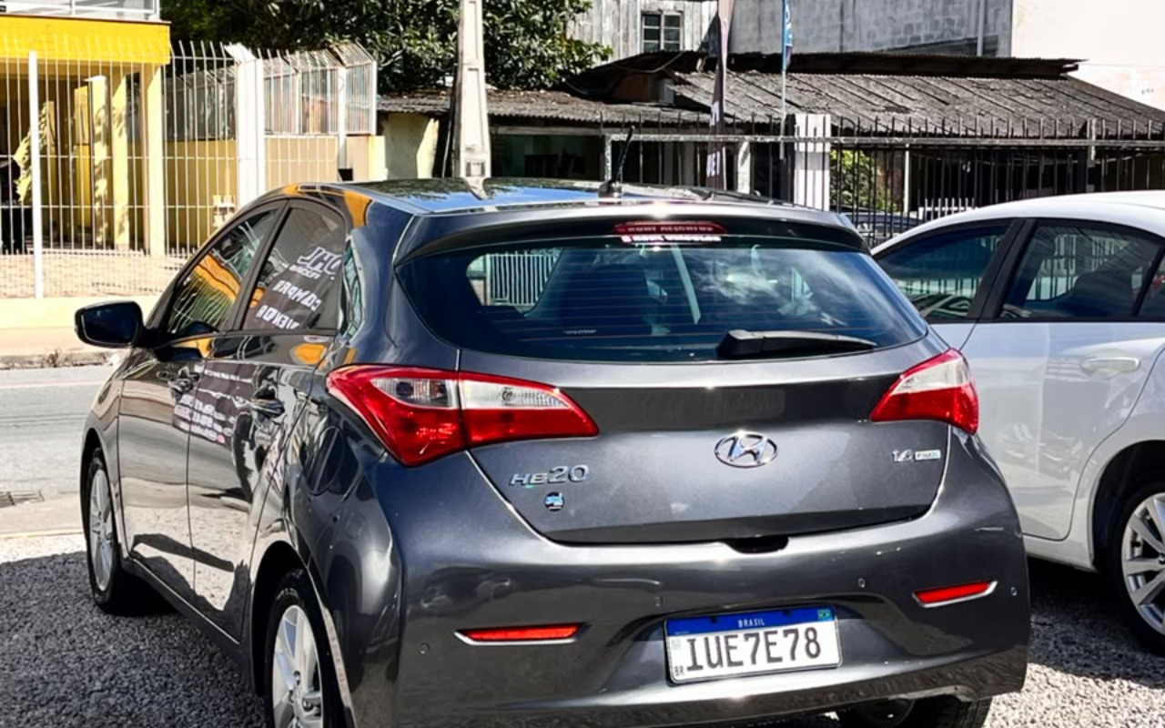 imagem-https://www.socarrao.com.br/sc-vehicle-images-prod/4399976/1792496354278-V2hhdHNBcHAgSW1hZ2UgMjAyNi0xMC0xOSBhdCAxNC41MC4zNCAoMykuanBlZw.jpeg