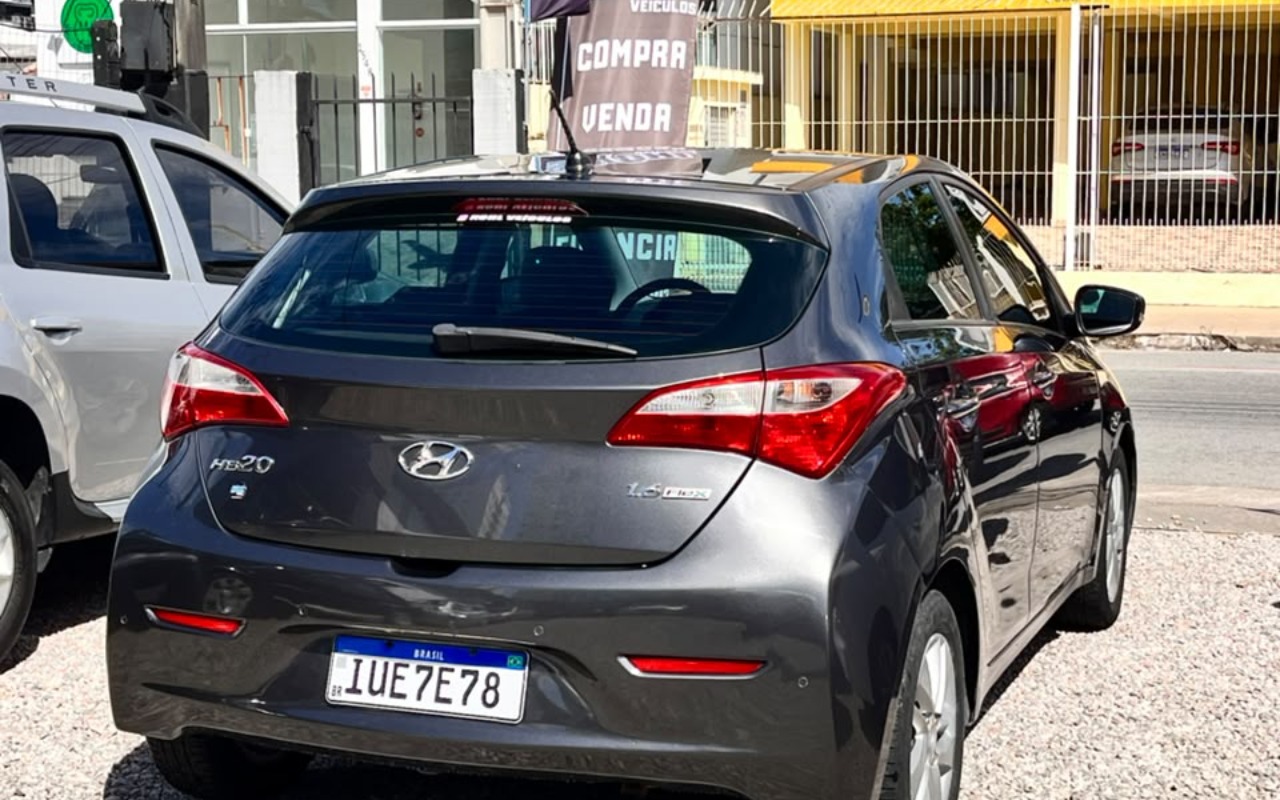 imagem-https://www.socarrao.com.br/sc-vehicle-images-prod/4399976/1792496354355-V2hhdHNBcHAgSW1hZ2UgMjAyNi0xMC0xOSBhdCAxNC41MC4zNCAoNCkuanBlZw.jpeg
