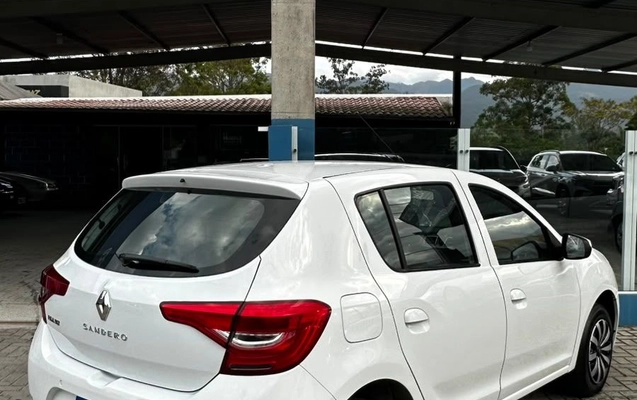 imagem-https://www.socarrao.com.br/sc-vehicle-images-prod/4399992/1792497428566-gb-a1b7396.jpeg
