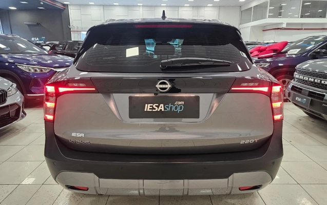 imagem-https://www.socarrao.com.br/sc-vehicle-images-prod/4400001/1792591094349-RyQwQus60uLGgYxJZ614Wes0WWglqOyP.jpg