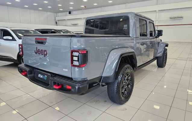 imagem-https://www.socarrao.com.br/sc-vehicle-images-prod/4400036/1792523443717-X0wgqcID1r7ZbXAOi4IckrsbS6kr5S0A.jpg
