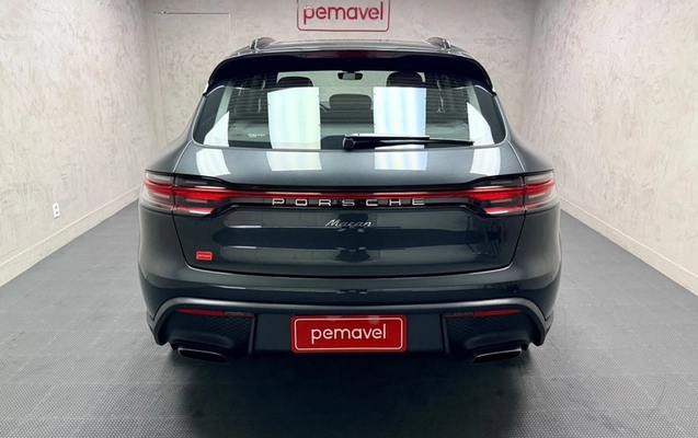 imagem-https://www.socarrao.com.br/sc-vehicle-images-prod/4400177/1792499349510-b51c51e8-bc5e-4020-a3b0-60854a906753.jpg