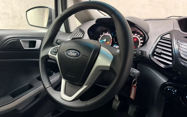imagem-https://www.socarrao.com.br/sc-vehicle-images-prod/4400185/1792499352978-0608e55d-2c60-4d5e-93ec-d9d5f1c95a4b.jpg