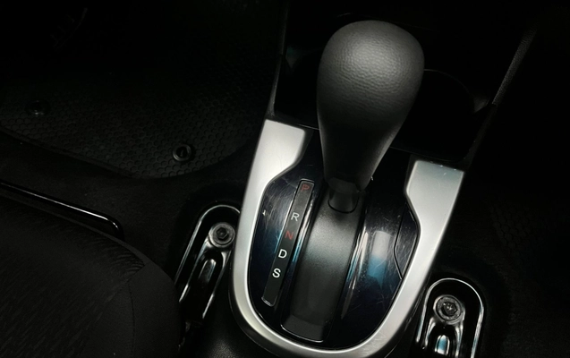 imagem-https://www.socarrao.com.br/sc-vehicle-images-prod/4400187/1792499353941-7ea0f3a5-9b52-455a-a3d3-756d0eeeef9b.jpg