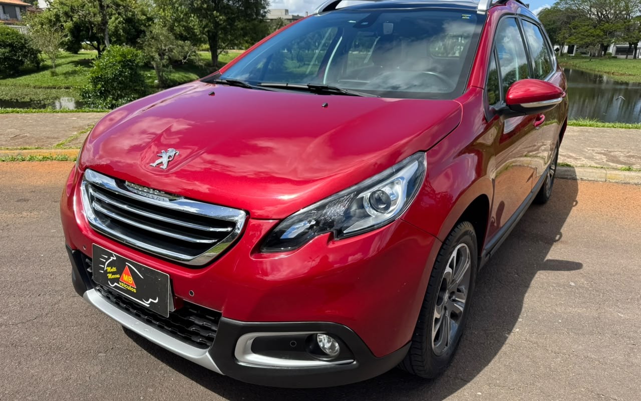 Peugeot 2008 2017 Vermelho — foto 1 de 3