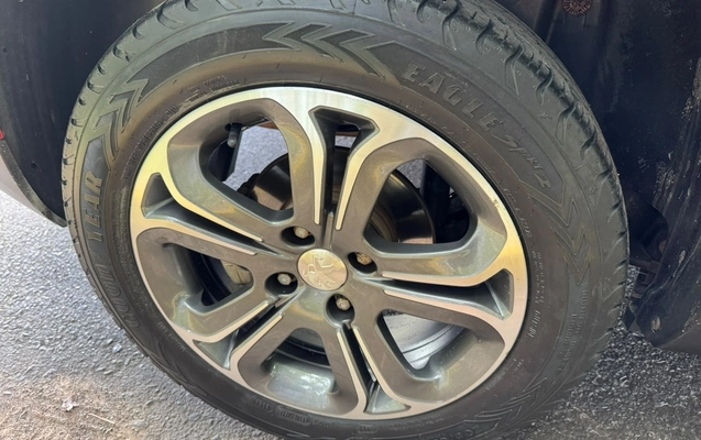 imagem-https://www.socarrao.com.br/sc-vehicle-images-prod/4400226/1792499397642-V2hhdHNBcHAgSW1hZ2UgMjAyNi0xMC0xOSBhdCAxNy4yNi40NyAoMSkuanBlZw.jpeg