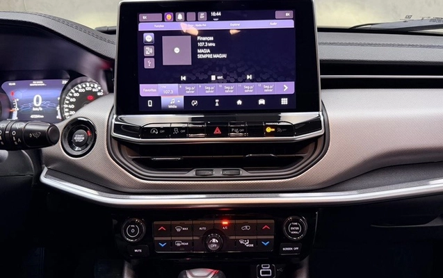 imagem-https://www.socarrao.com.br/sc-vehicle-images-prod/4400253/1792499417528-c65bfbbe-aff0-428f-b3d1-c755110f7acf.jpg
