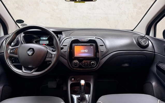 imagem-https://www.socarrao.com.br/sc-vehicle-images-prod/4400266/1792499427215-7b2a5246-75c4-424a-990d-f7f40c5b19be.jpg