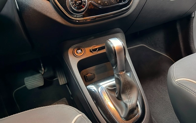imagem-https://www.socarrao.com.br/sc-vehicle-images-prod/4400266/1792499427216-972e8b68-cb61-4b4f-bbdf-d52e7b7defc1.jpg