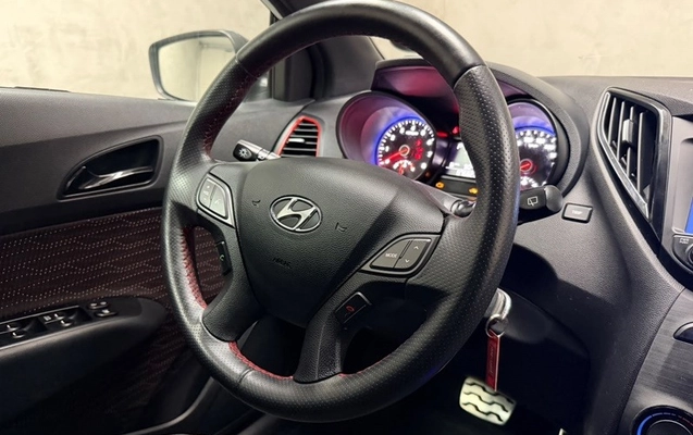 imagem-https://www.socarrao.com.br/sc-vehicle-images-prod/4400298/1792499565159-51e255fd-a00a-4e39-a6dc-1f6070f028da.jpg