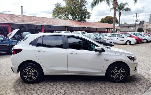 imagem-https://www.socarrao.com.br/sc-vehicle-images-prod/4400303/1792501090894-8586732_17_B_3b6a809f82.jpeg