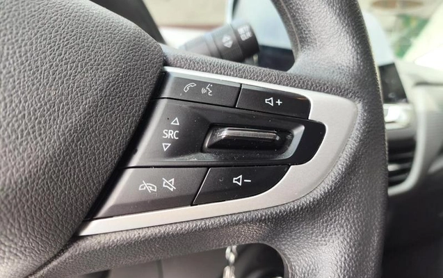 imagem-https://www.socarrao.com.br/sc-vehicle-images-prod/4400303/1792501090927-8586732_5_B_d44d8ea72b.jpeg