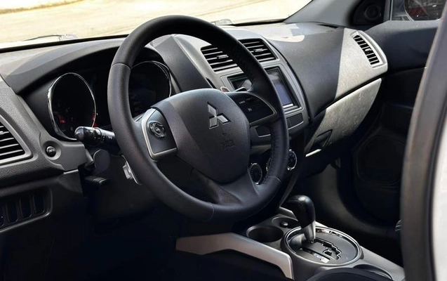 imagem-https://www.socarrao.com.br/sc-vehicle-images-prod/4400369/1792499896159-8586505_11_B_3fc3305b2f.jpeg