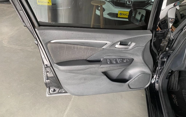 imagem-https://www.socarrao.com.br/sc-vehicle-images-prod/4400393/1792500069671-gb-1d54d92.jpg