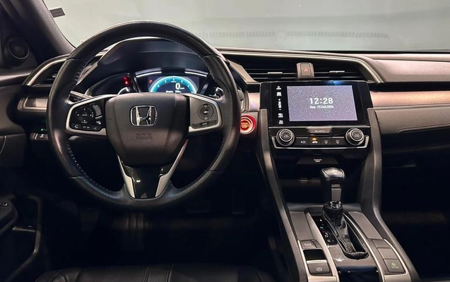 imagem-https://www.socarrao.com.br/sc-vehicle-images-prod/4400461/1792500492298-8577832_17_B_2cb773e45c.jpeg