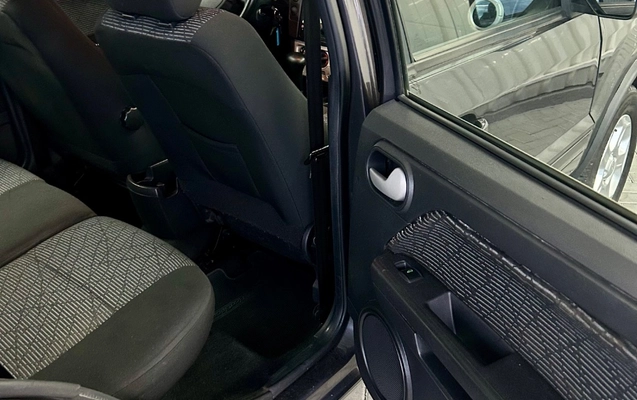 imagem-https://www.socarrao.com.br/sc-vehicle-images-prod/4400466/1792500516859-gb-87e49ca.jpeg