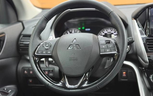 imagem-https://www.socarrao.com.br/sc-vehicle-images-prod/4400470/1792500535854-003_56f4e3e4f9d740f8b6d67cb0150c9307.jpg