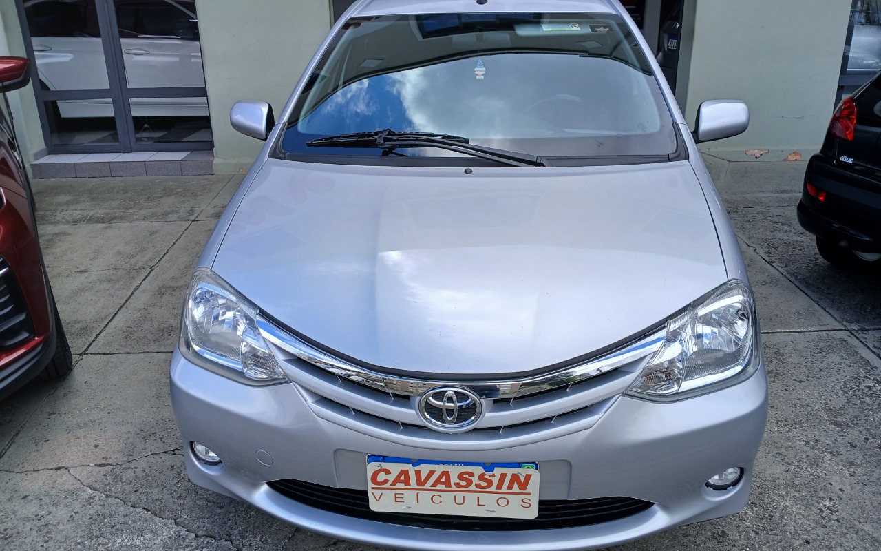 imagem-https://www.socarrao.com.br/sc-vehicle-images-prod/4400635/1792501797045-MTc5MjUwMTE2NDM5OTkyMTUwNDU0NTg4NTY0Njk3NzYuanBn.jpg