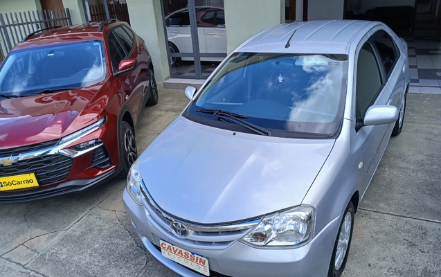 imagem-https://www.socarrao.com.br/sc-vehicle-images-prod/4400635/1792501797823-MTc5MjUwMTIzNzk0NjIxNTI5NTM0MDQ1NjAyNjQxMjEuanBn.jpg