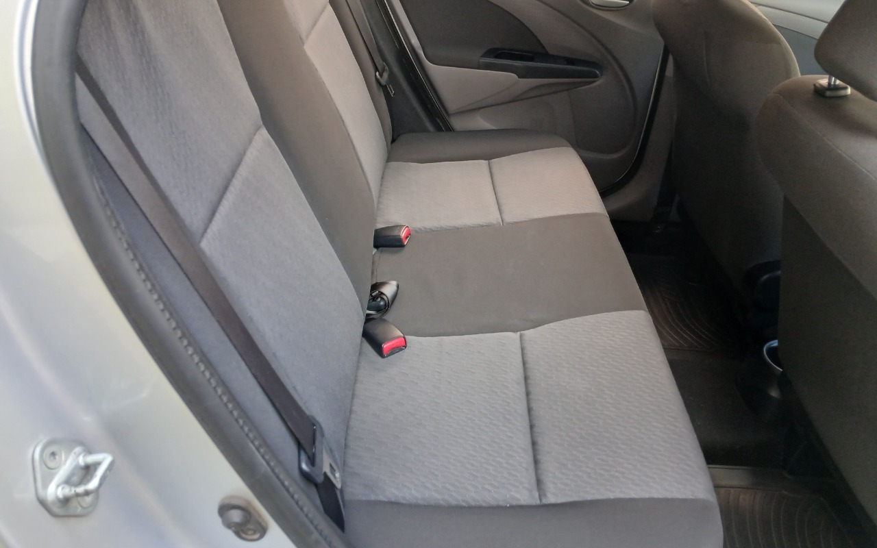 imagem-https://www.socarrao.com.br/sc-vehicle-images-prod/4400635/1792501800410-MTc5MjUwMTU5OTcwNjM2MTI3MjM2MDU0ODY4OTU5OTYuanBn.jpg