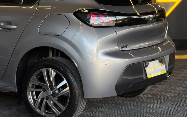 imagem-https://www.socarrao.com.br/sc-vehicle-images-prod/4400664/1792501944715-003_c47744972b97c5bf38be3d6588b88f17.jpg