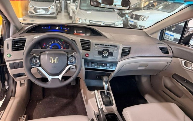 imagem-https://www.socarrao.com.br/sc-vehicle-images-prod/4400801/1792503194573-7892826_18_B_1b9498403d.jpeg