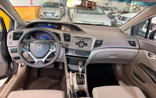 imagem-https://www.socarrao.com.br/sc-vehicle-images-prod/4400801/1792503194575-7892826_19_B_44597a5052.jpeg