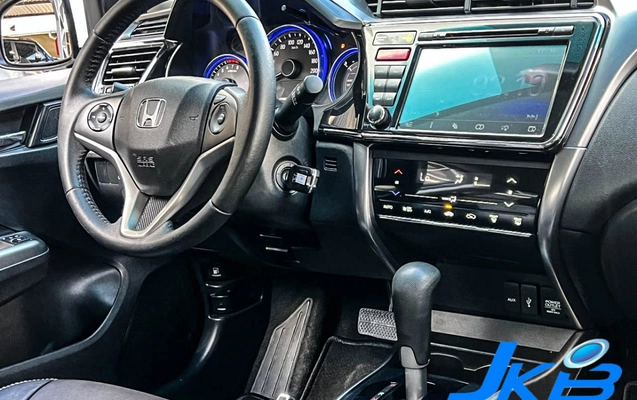 imagem-https://www.socarrao.com.br/sc-vehicle-images-prod/4400824/1792503290612-4pUEgLkRiMhEE1rMQErbGF2CrlgqHw9P.jpg