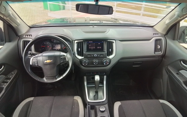 imagem-https://www.socarrao.com.br/sc-vehicle-images-prod/4400868/1792503580285-2_084251.jpg