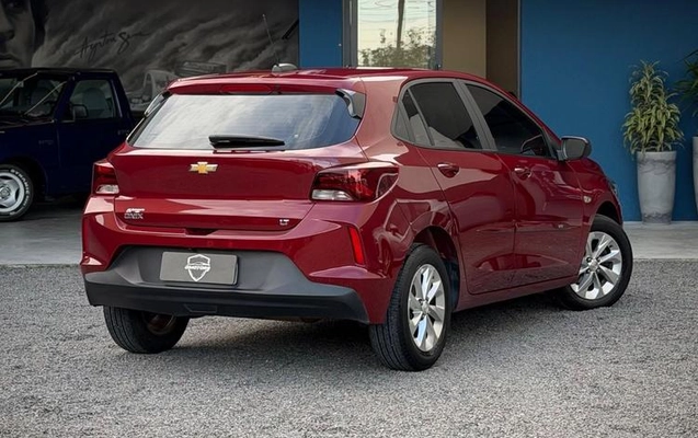 imagem-https://www.socarrao.com.br/sc-vehicle-images-prod/4400904/1792504890229-8587215_6_B_854a0cafc3.jpeg