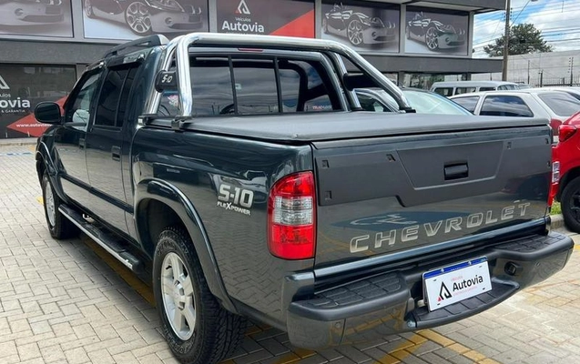imagem-https://www.socarrao.com.br/sc-vehicle-images-prod/4400905/1792505822889-8583683_5_B_c0110a735e.jpeg