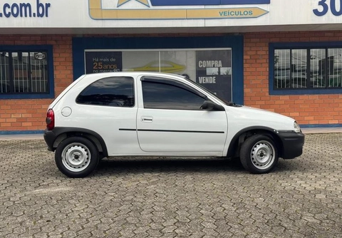 Chevrolet Corsa 1998 Branco — foto 1 de 3