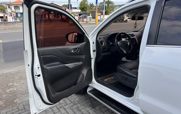 imagem-https://www.socarrao.com.br/sc-vehicle-images-prod/4400908/1792503926410-dd48ffbb-db00-46ce-bd31-ea4f3bea25da.jpeg