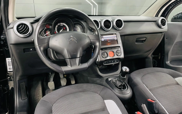 imagem-https://www.socarrao.com.br/sc-vehicle-images-prod/4400912/1792503950065-003_ef36dcc8d7b1f0b8f030b31c0e0ae86d.jpg