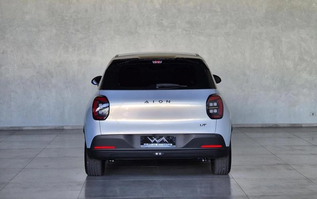 imagem-https://www.socarrao.com.br/sc-vehicle-images-prod/4400927/1792504130896-8585365_9_B_89d817ec59.jpeg