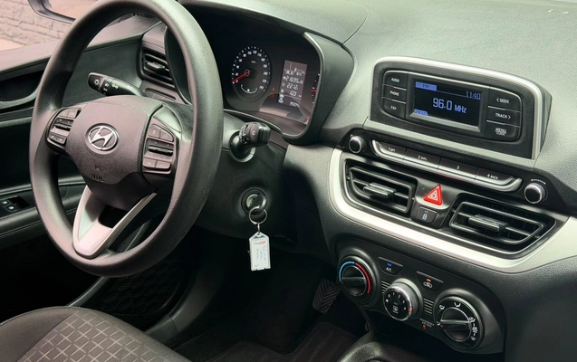 imagem-https://www.socarrao.com.br/sc-vehicle-images-prod/4400959/1792504190567-bc7d4eabac214c29b0273fc6b31e3a55_1792504174878.jpg