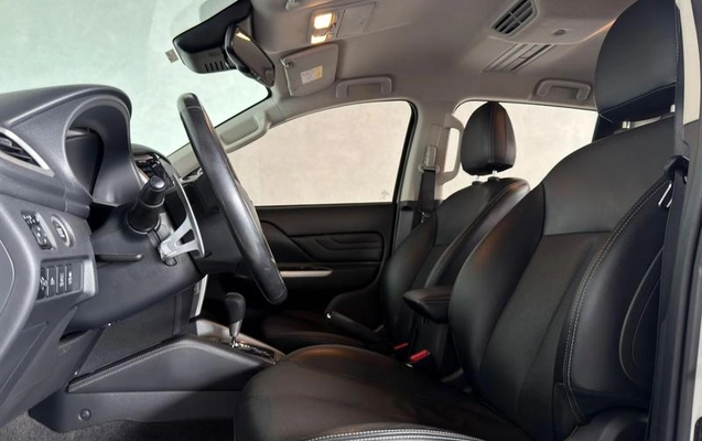 imagem-https://www.socarrao.com.br/sc-vehicle-images-prod/4400985/1792504378503-8573503_1_B_8770243f73.jpeg