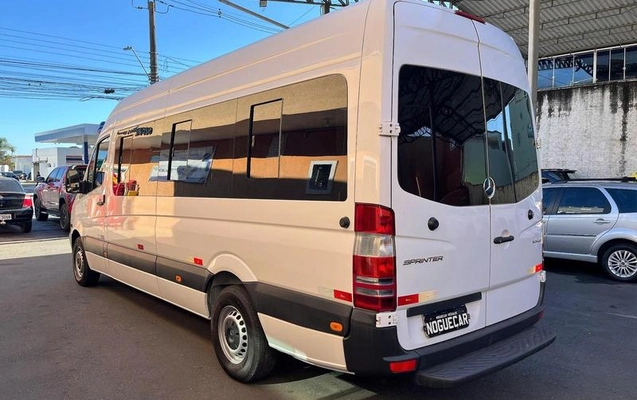 imagem-https://www.socarrao.com.br/sc-vehicle-images-prod/4400997/1792504415529-8281224_3_B_0c1e01a42e.jpeg