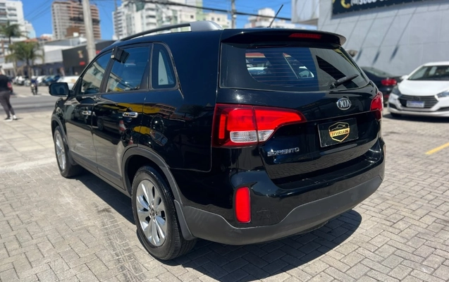 imagem-https://www.socarrao.com.br/sc-vehicle-images-prod/4401003/1792504467511-gb-8c93854.jpeg