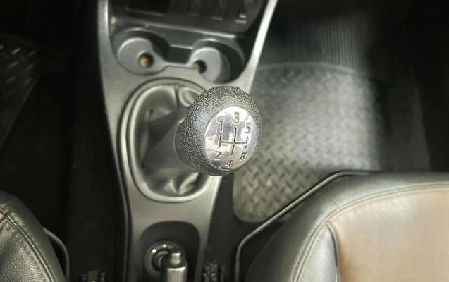 imagem-https://www.socarrao.com.br/sc-vehicle-images-prod/4401032/1792504686513-8550695_15_B_1cacab73b5.jpeg