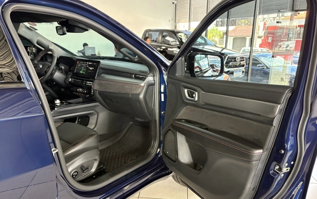imagem-https://www.socarrao.com.br/sc-vehicle-images-prod/4401037/1792504705786-nApqP74m26QzhgXFwrzMNDOxwu6NenuB.jpg